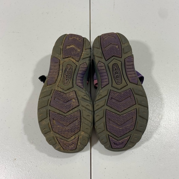 Keen sandals toddler girl, size 13 purple & pink Velcro strapped summer sandals. - Picture 2 of 4